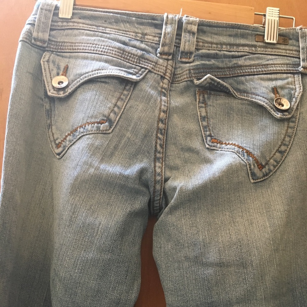 Love Hurts Jeans - Picture 3 of 6